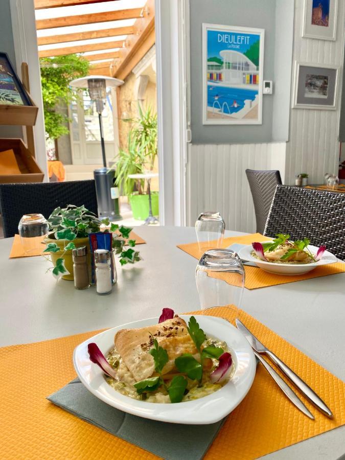 Les Voyageurs Hotel Charols Eksteriør billede