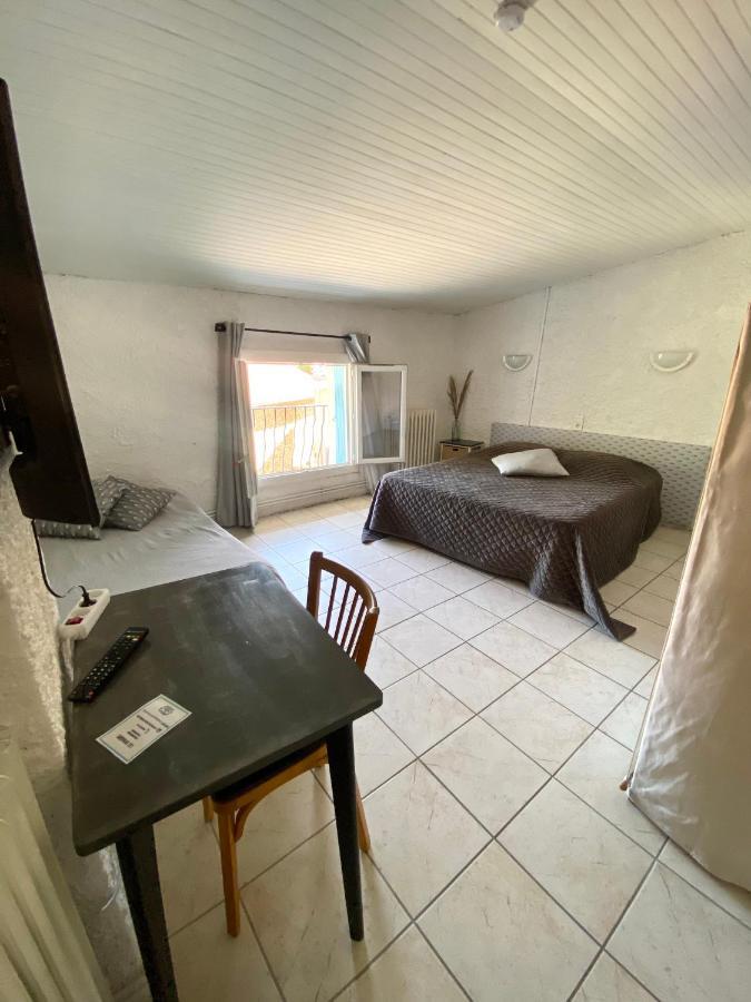 Les Voyageurs Hotel Charols Eksteriør billede